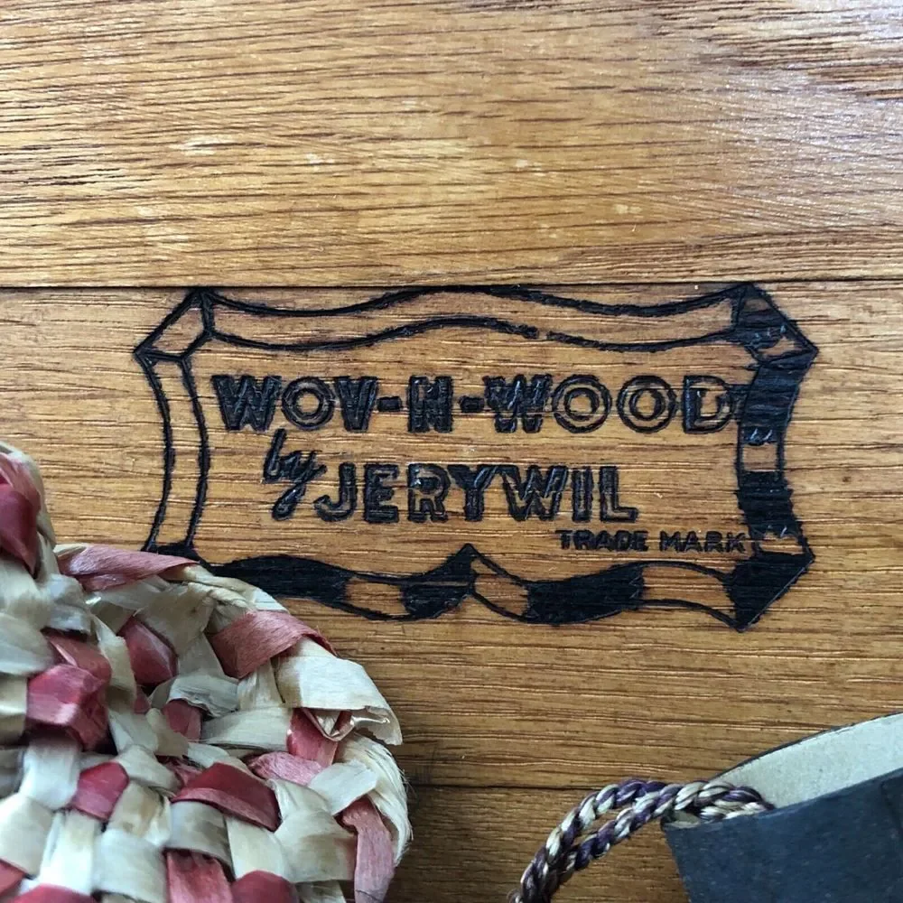 1940's Wov-N-Wood Jerywil Basket with Handmade‎ Cats Meow Musical Band Vintage